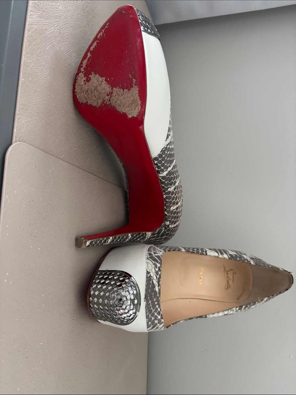 Christian Louboutin White and Gray Snakeskin Cap-Toe Pumps with Metallic Accent - Picture 5 of 8